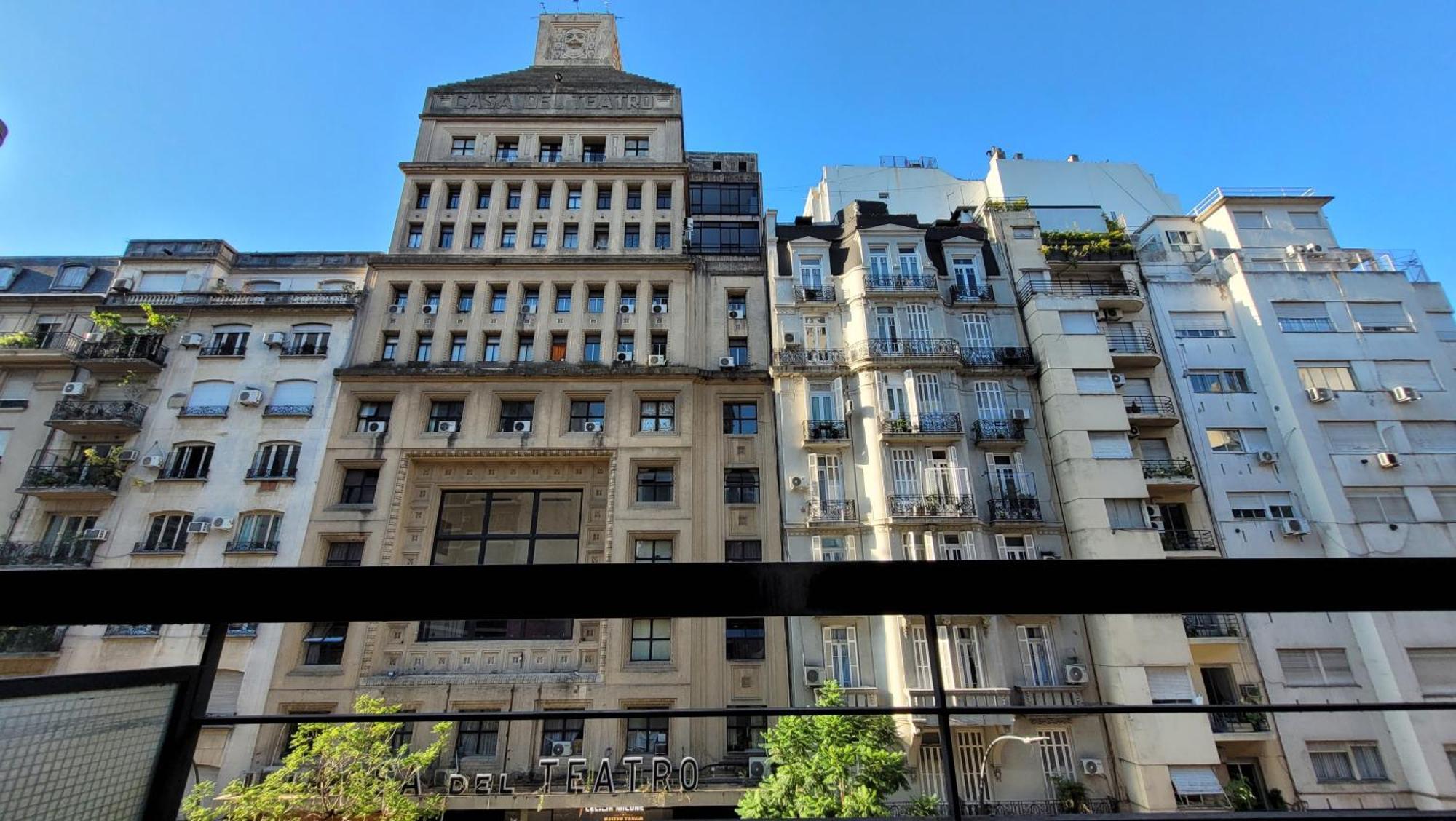 Luminoso, Muy Completo Y Bien Ubicado Departamento De 2 Ambientes - Limite De Retiro/recoleta Apartment *