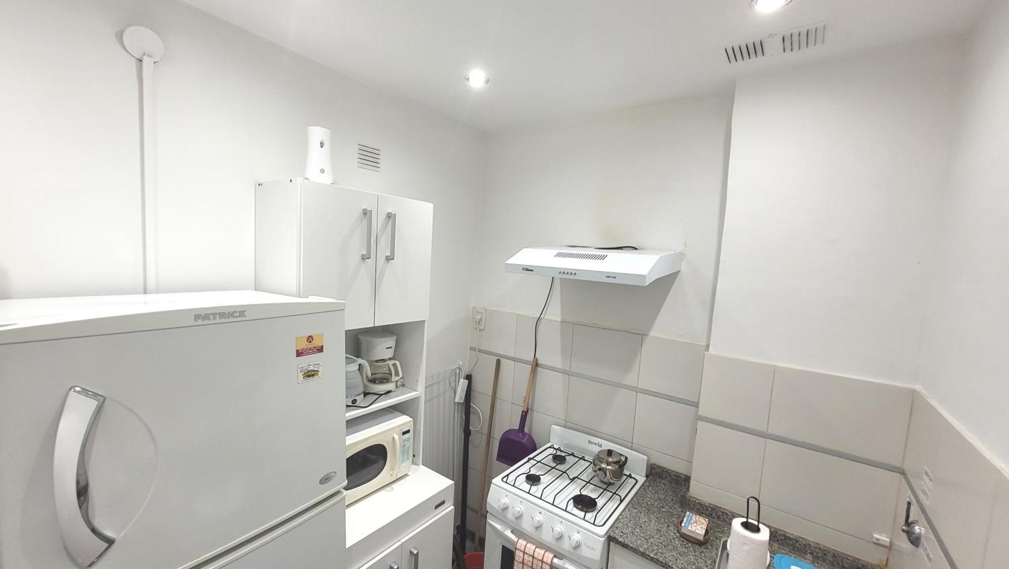 Luminoso, Muy Completo Y Bien Ubicado Departamento De 2 Ambientes - Limite De Retiro/recoleta Apartment Buenos Aires