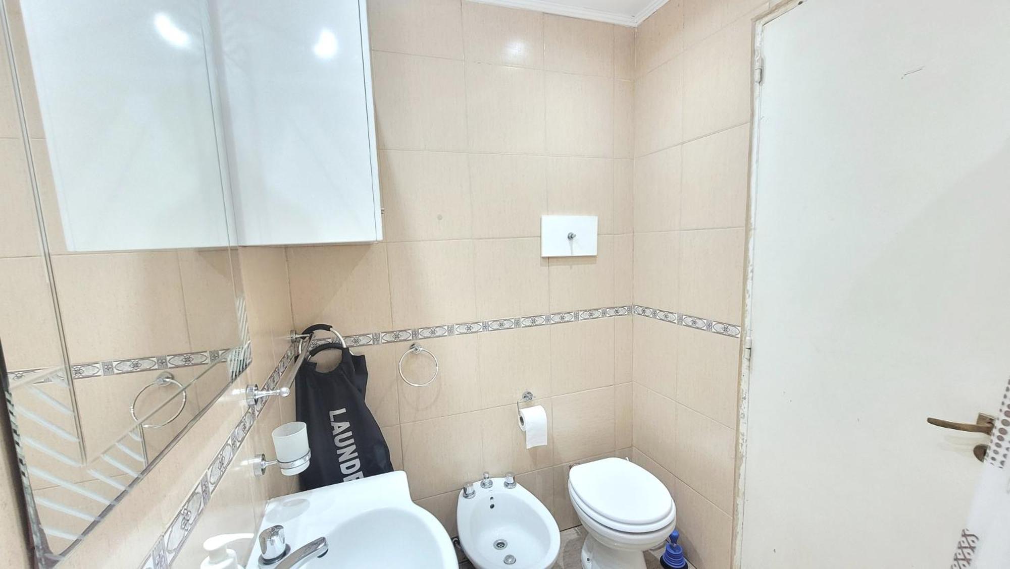 Luminoso, Muy Completo Y Bien Ubicado Departamento De 2 Ambientes - Limite De Retiro/recoleta Buenos Aires
