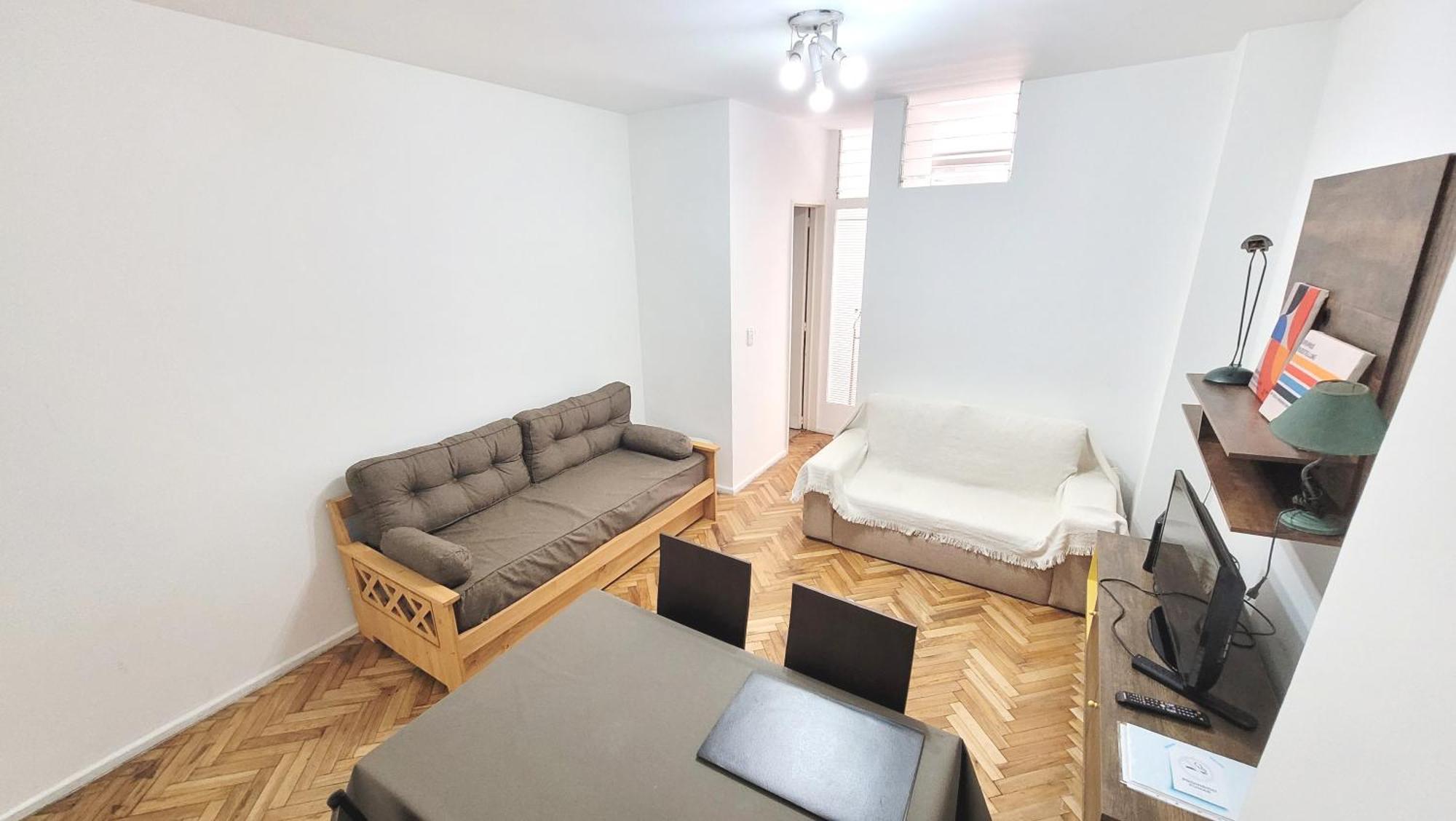 Luminoso, Muy Completo Y Bien Ubicado Departamento De 2 Ambientes - Limite De Retiro/recoleta * Buenos Aires